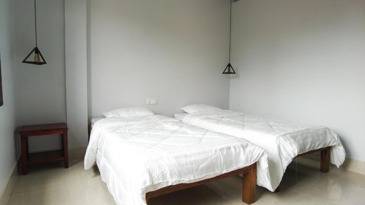Pteas Kumae Hotel Siem Reap Exterior photo