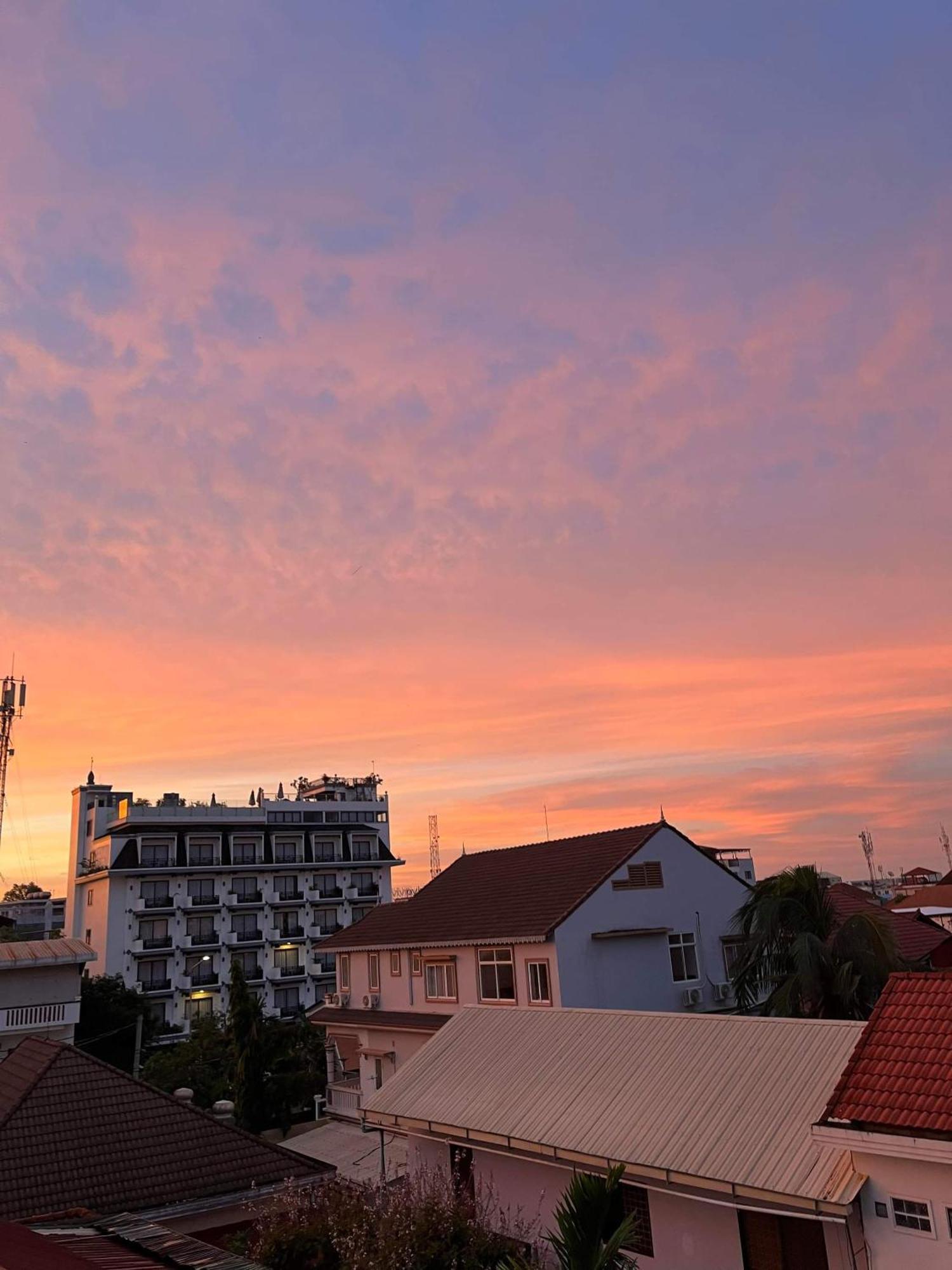 Pteas Kumae Hotel Siem Reap Exterior photo
